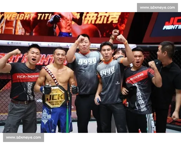 凉山格斗小伙双冠封神:百万赏金与金腰带背后的热血逆袭 凉山格斗小伙双冠封神:百万赏金与金腰带背后的热血逆袭