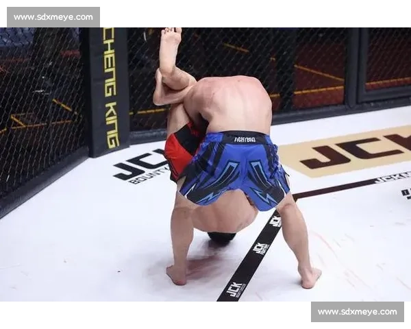 凉山格斗小伙双冠封神:百万赏金与金腰带背后的热血逆袭 凉山格斗小伙双冠封神:百万赏金与金腰带背后的热血逆袭