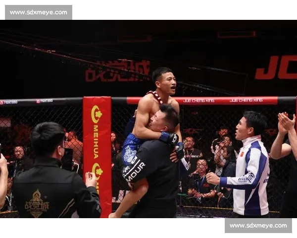 凉山格斗小伙双冠封神：百万赏金与金腰带背后的热血逆袭