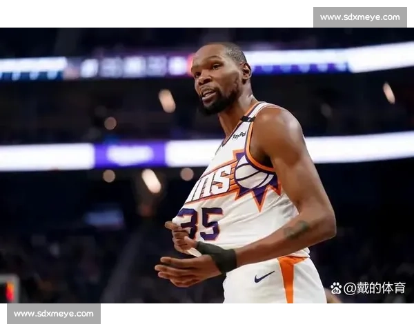 太阳交易杜兰特后重建:中锋补强 + 三新秀崛起,布克顶薪续约成新核 太阳交易杜兰特后重建:中锋补强 + 三新秀崛起,布克顶薪续约成新核